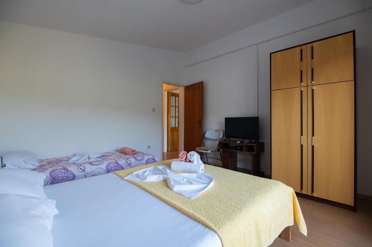 Marina'S Apartments Razanac Bagian luar foto