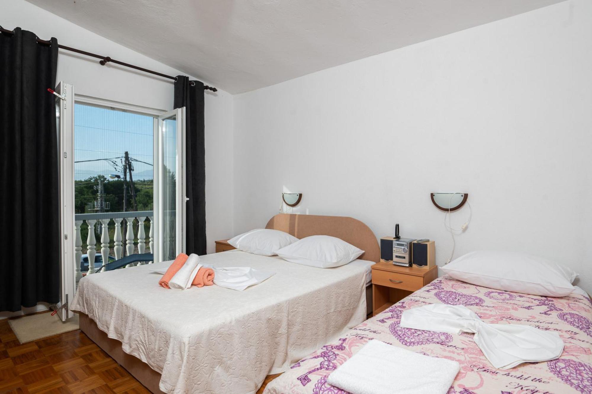 Marina'S Apartments Razanac Ruang foto